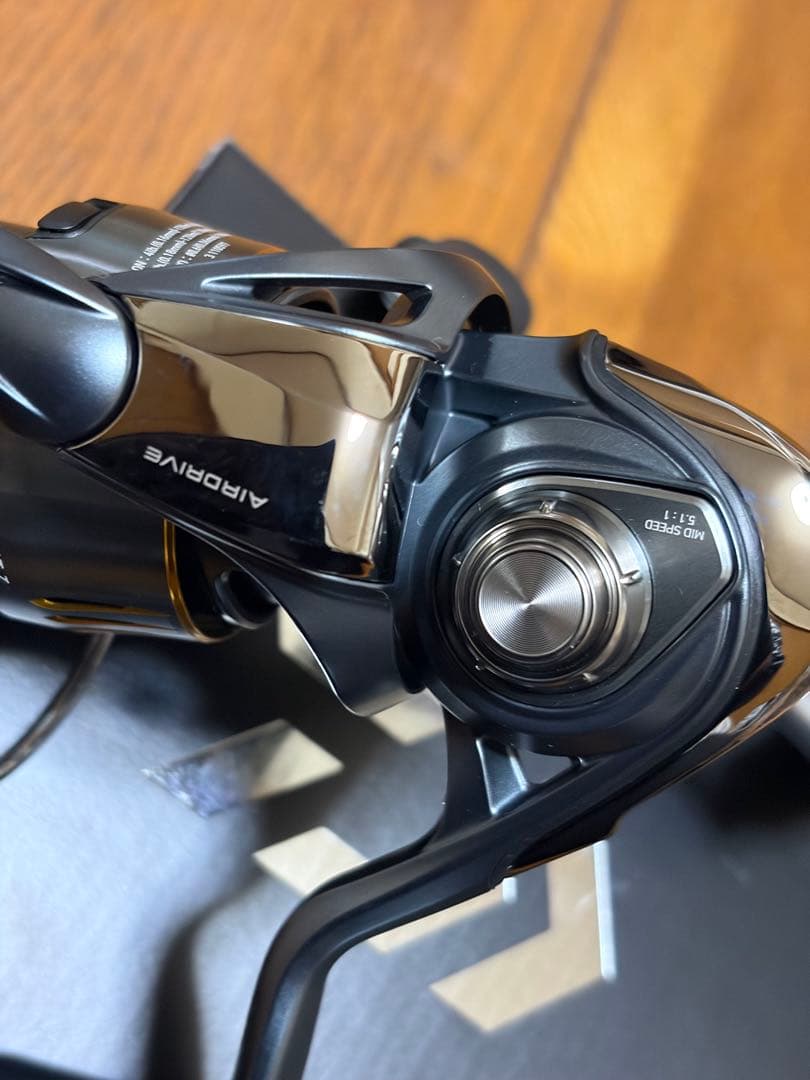 （極美品）ダイワ23 エアリティLT2500S-DH