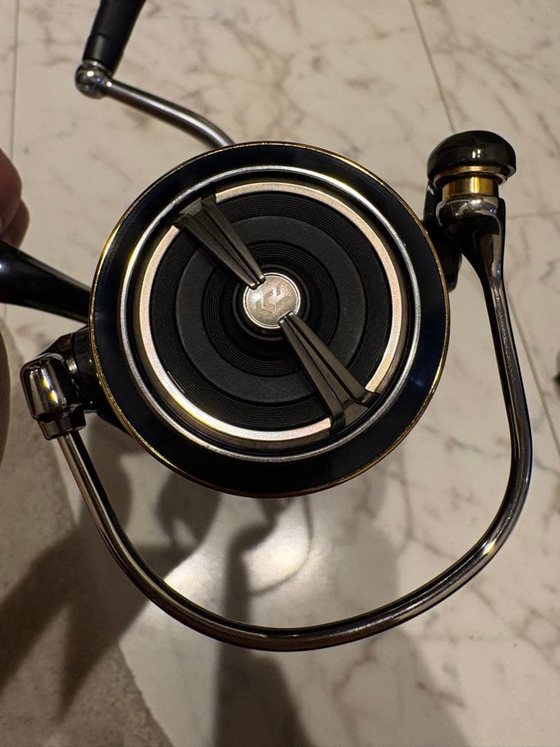 ダイワ LT3000XH スピニングリール 収納袋付き