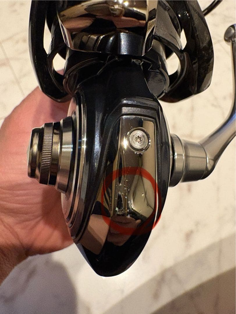 ダイワ LT3000XH スピニングリール 収納袋付き