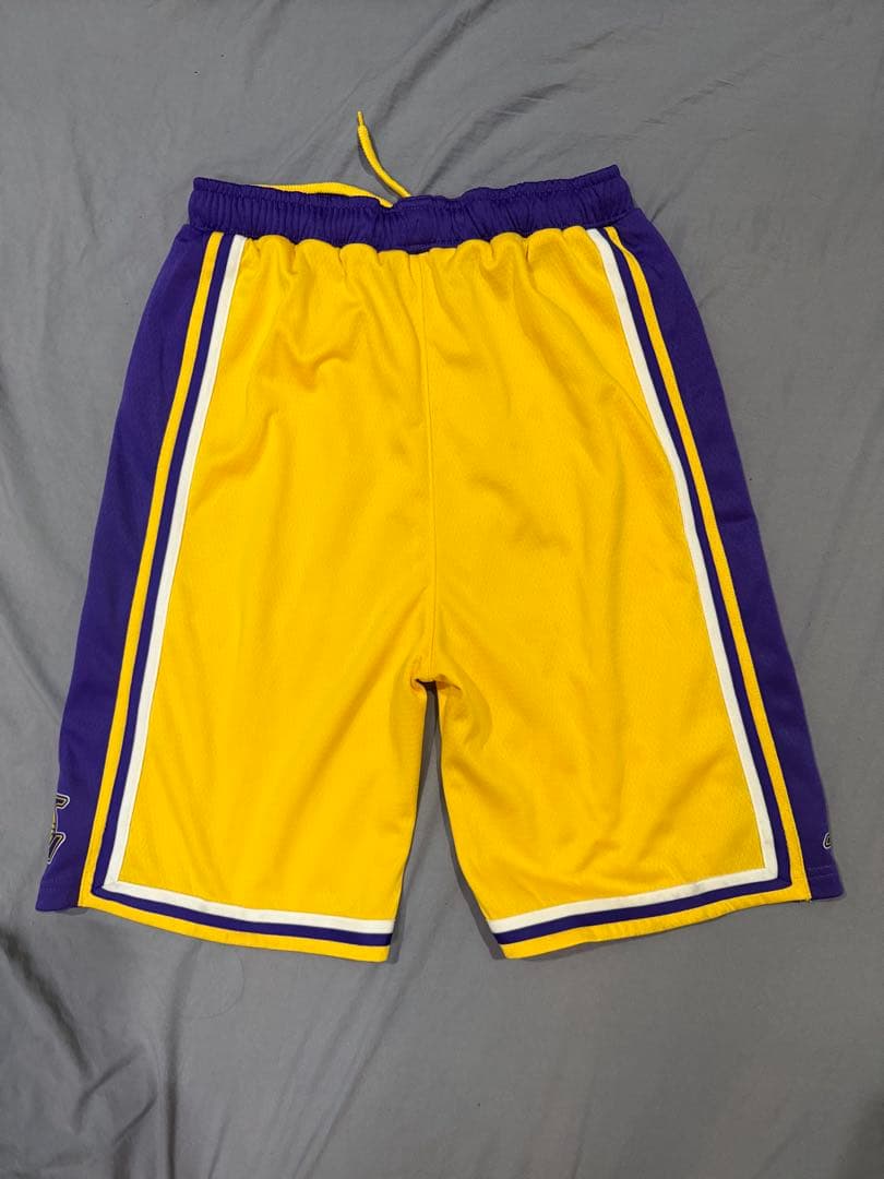 NIKE NBA レイカーズ バスケショーツ　キッズ　XL LAKERS パンツ
