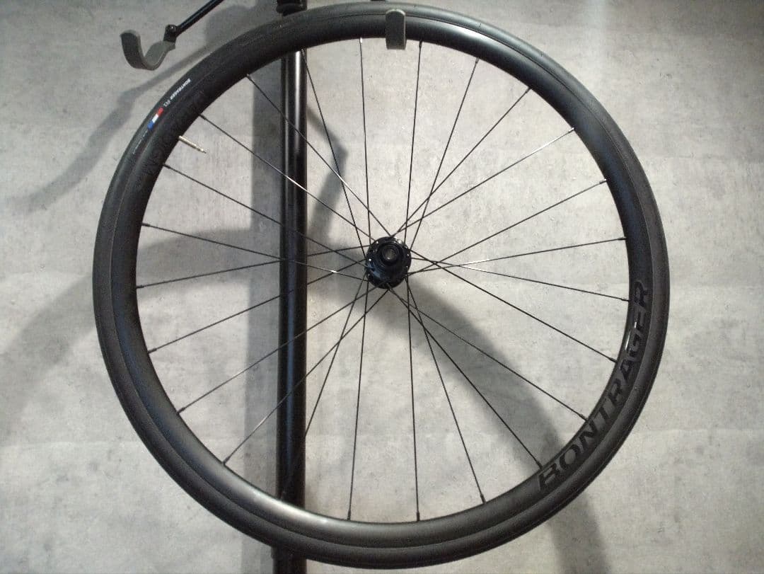 bontrager paradism 700-28c trek ホイール タイヤ