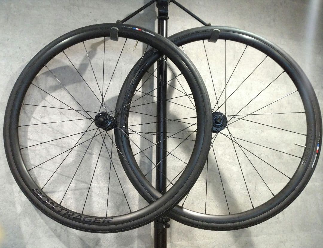 bontrager paradism 700-28c trek ホイール タイヤ