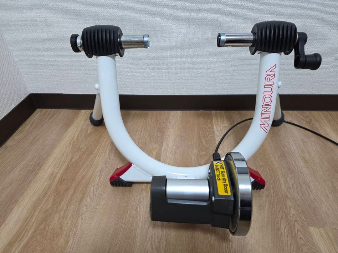 MINOURA ミノウラ LR241 ミニベロ用ローラー、前輪台付