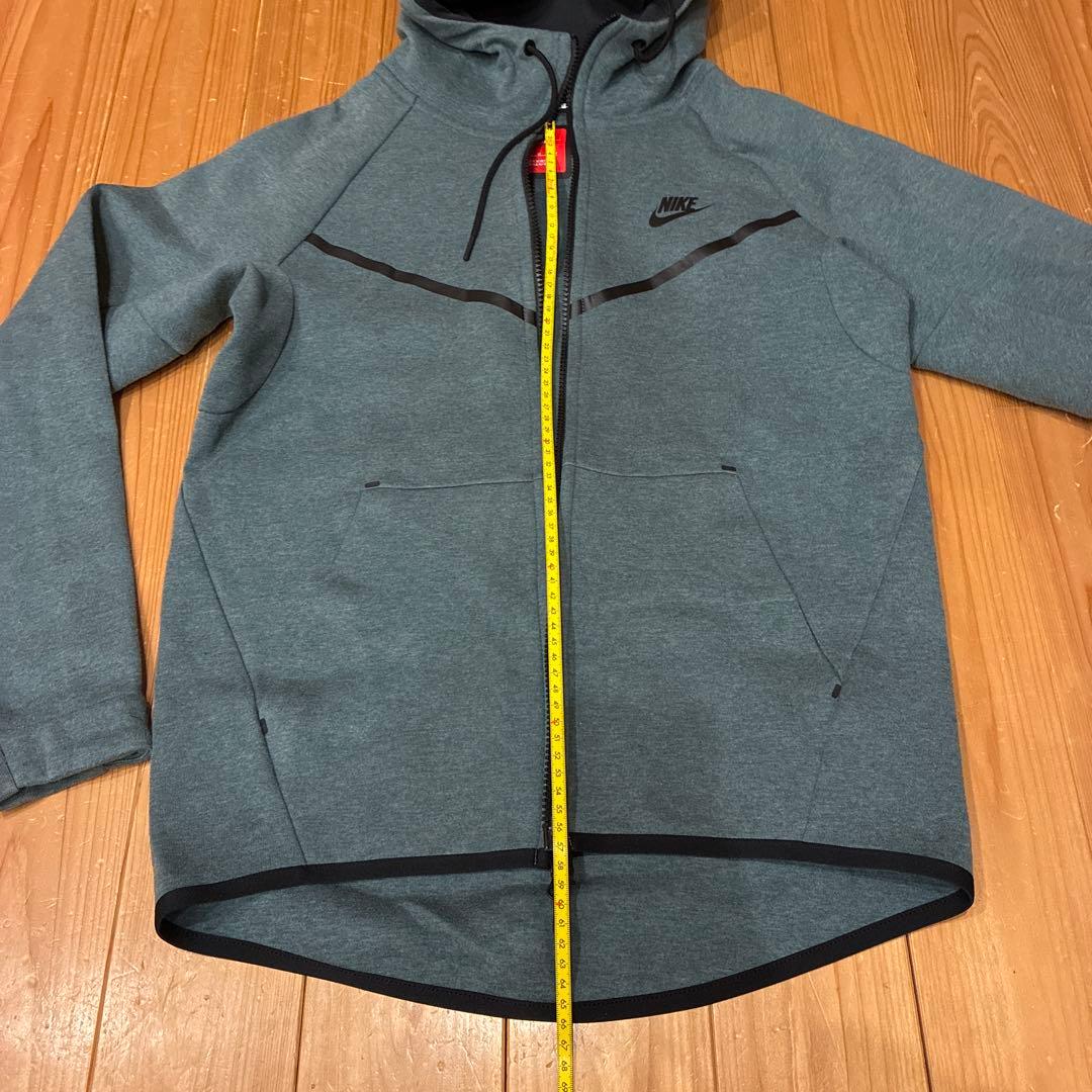 Nike フード付きジャケット M カーキ