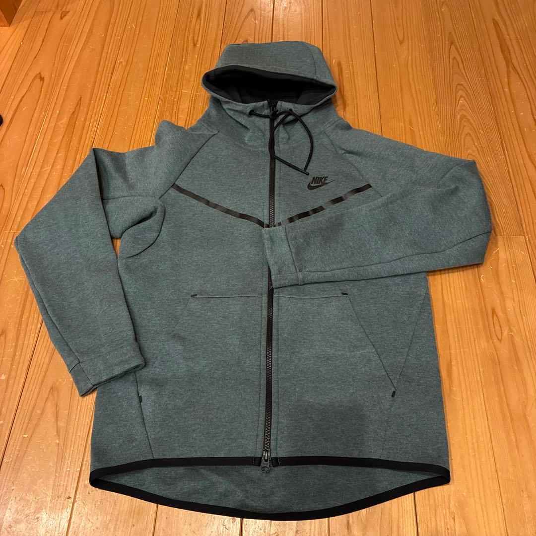 Nike フード付きジャケット M カーキ