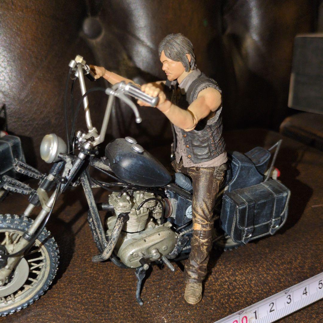 チョッパーバイクフィギュア2台セット　ウォーキング・デッド