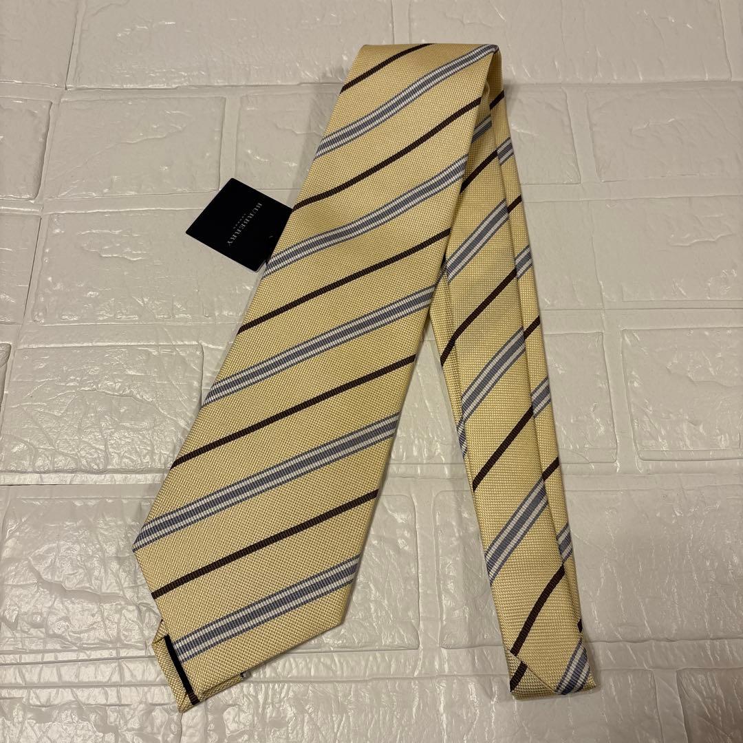 新品！Burberry バーバリー ストライプ柄 イエロー系 ネクタイ