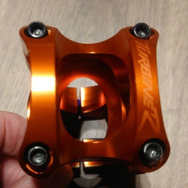 RACE FACE TURBINE-R35 ステム オレンジ