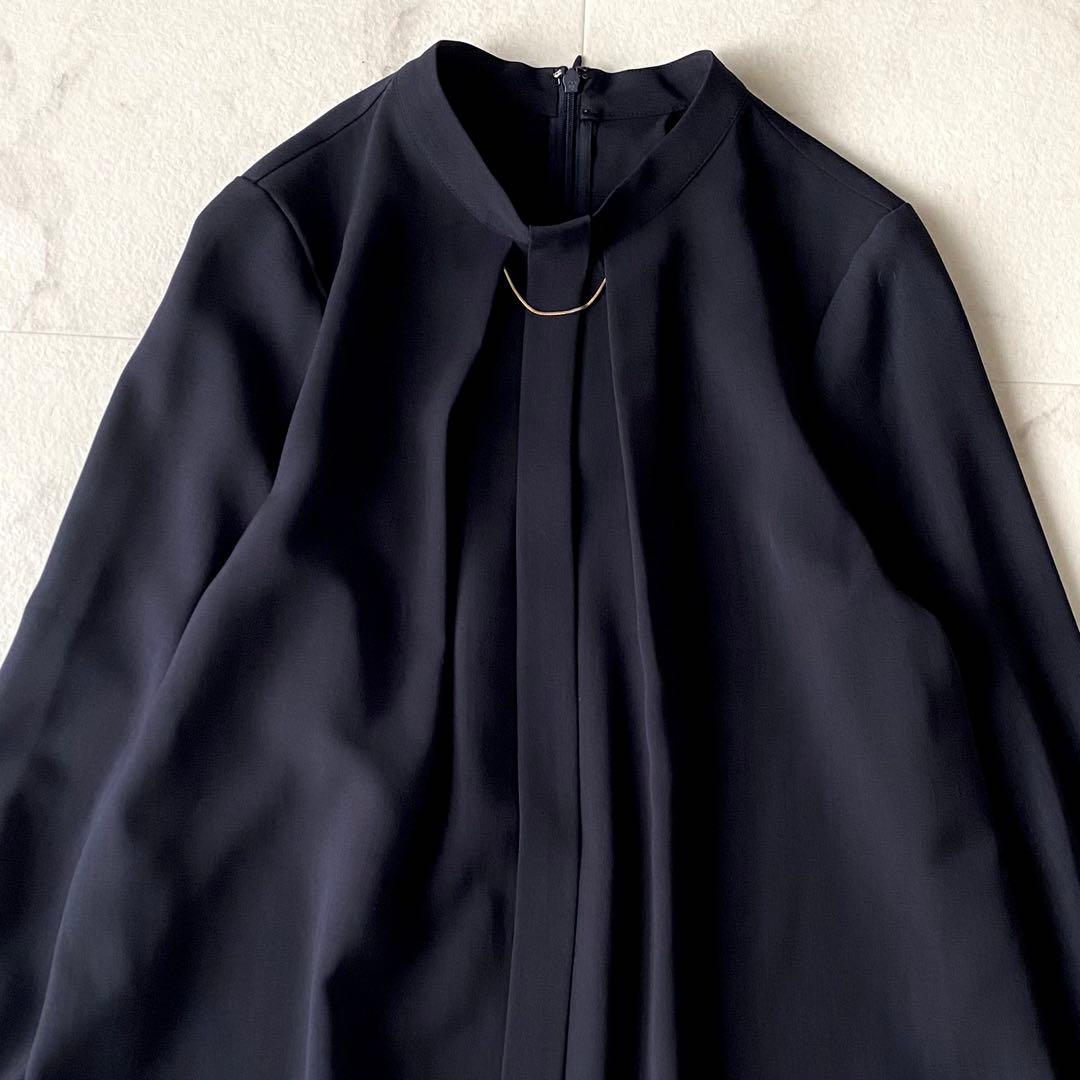 近年.美品.定価1.8万☆シップス 洗える フロントタック パーツブラウス 濃紺