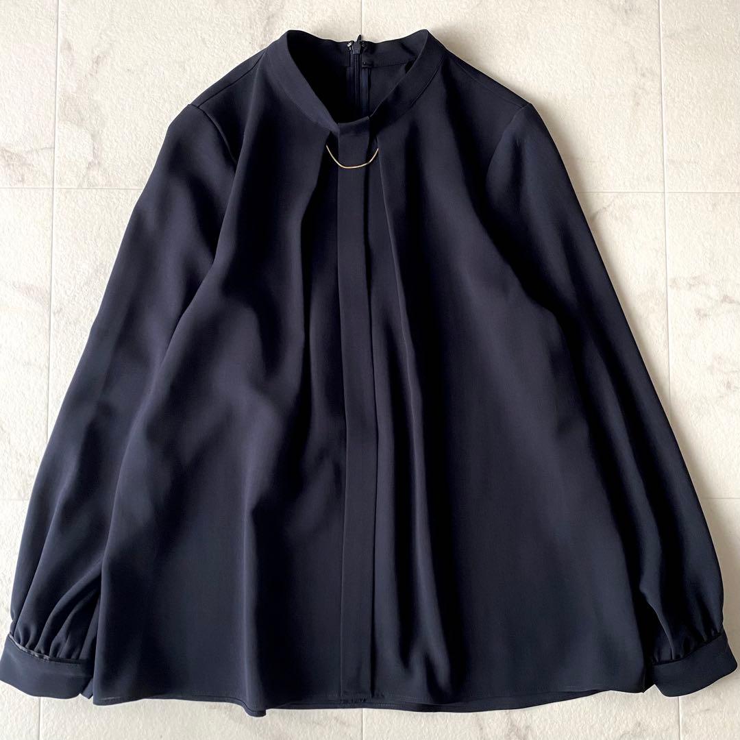 近年.美品.定価1.8万☆シップス 洗える フロントタック パーツブラウス 濃紺