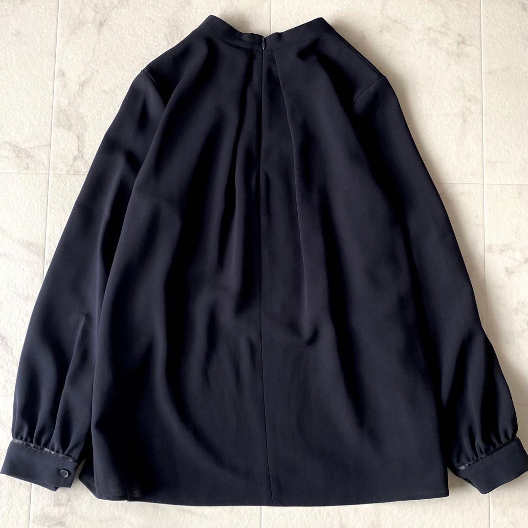 近年.美品.定価1.8万☆シップス 洗える フロントタック パーツブラウス 濃紺