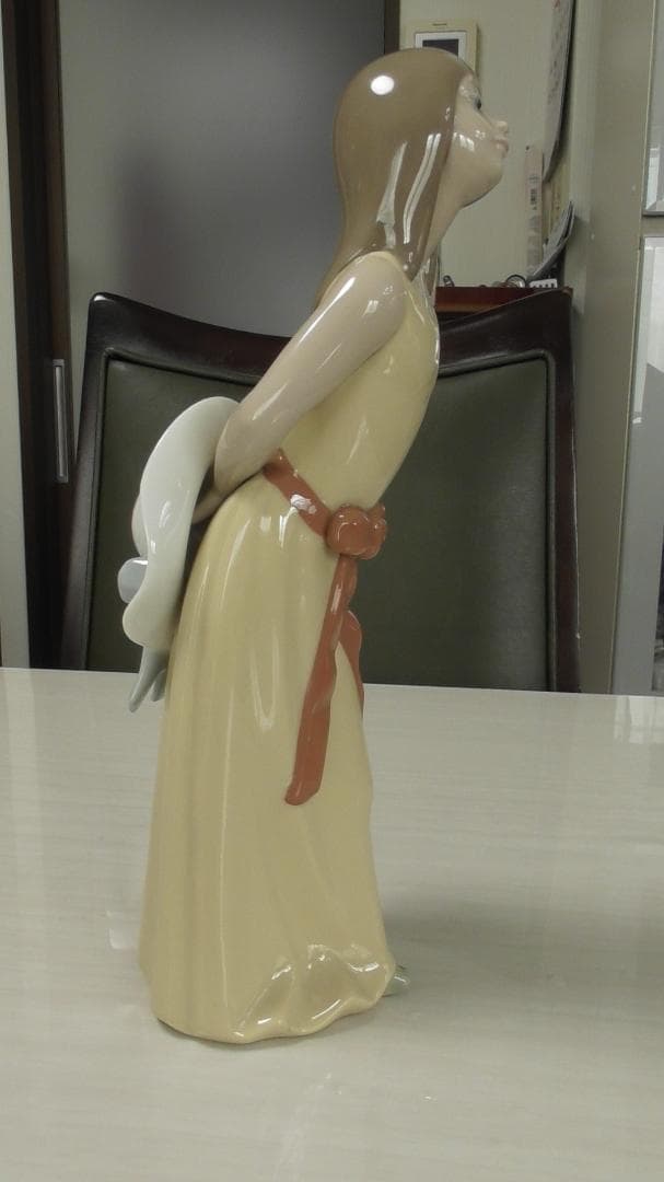LLADRO　リヤドロ　【若草色の少女(お気遣いなく)】５　リアドロ　 Ｌ555