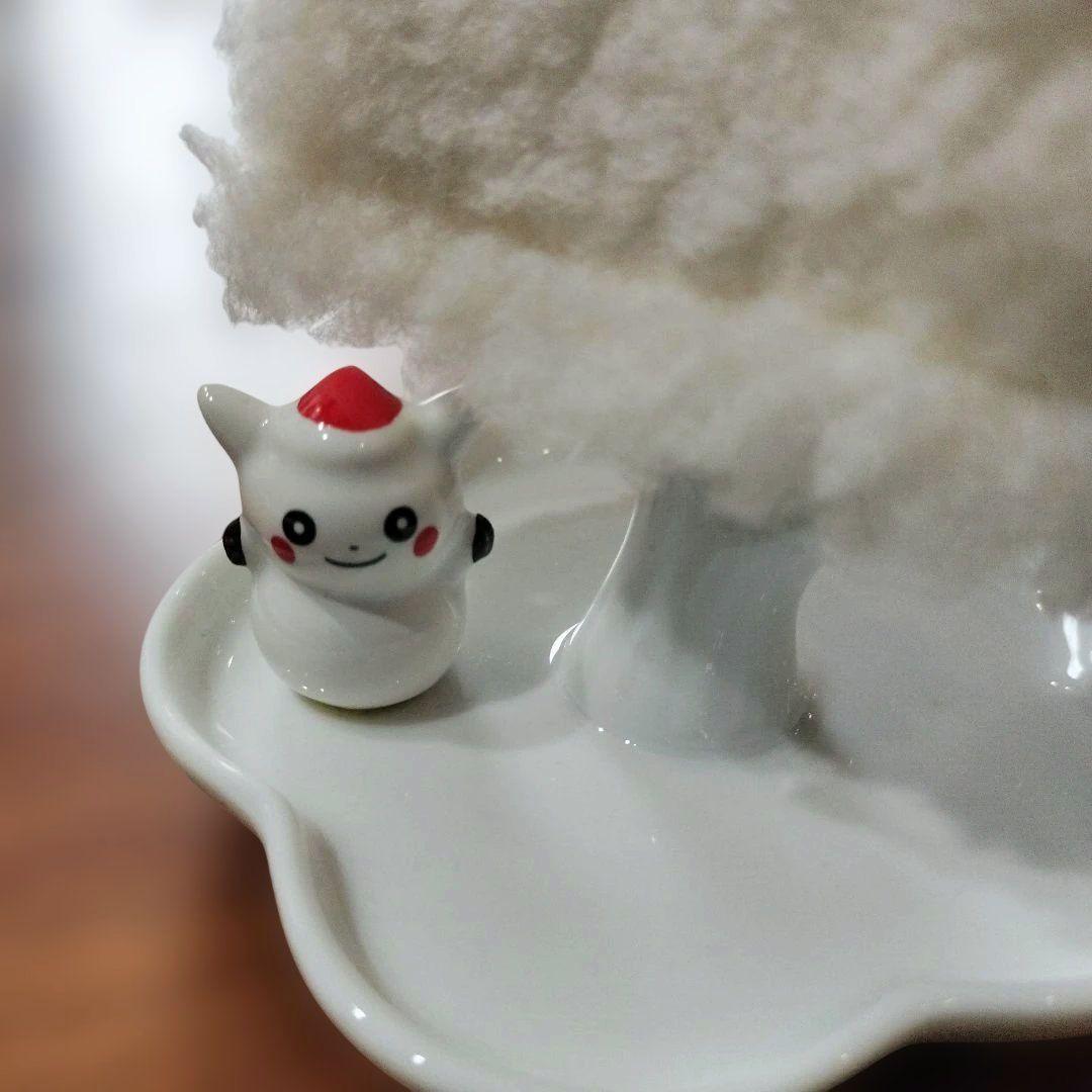 と*う様 ピカチュウ×雪だるま　ポケモンセンター限定品　陶器製　アクセサリートレ
