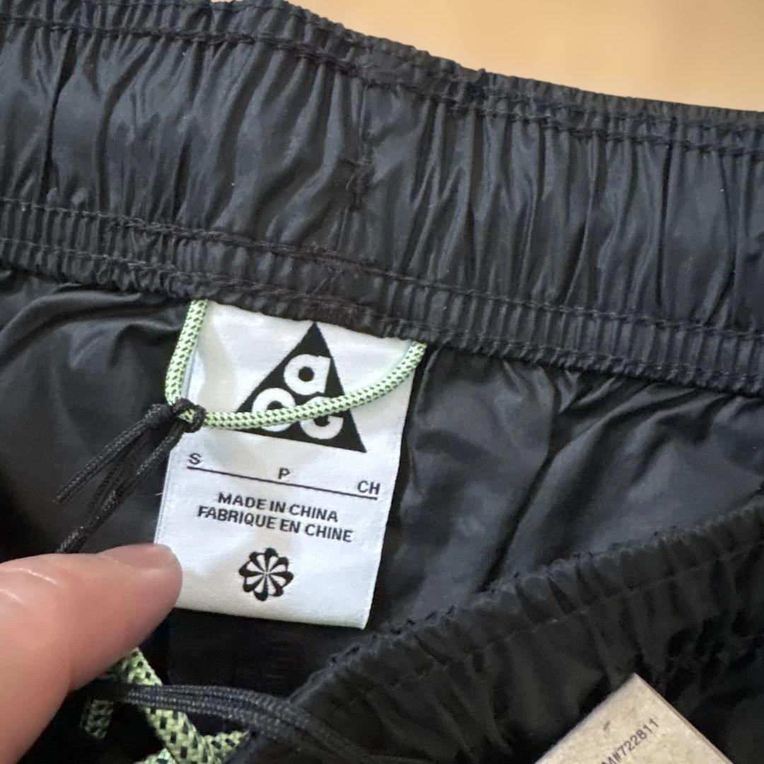 ★新品未使用★nike acg Nrg Cinder ウィンドシェルパンツ S