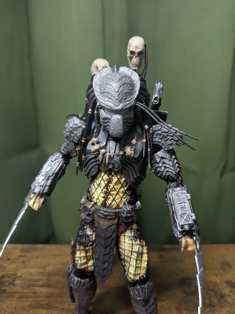 Neca チョッパープレデター