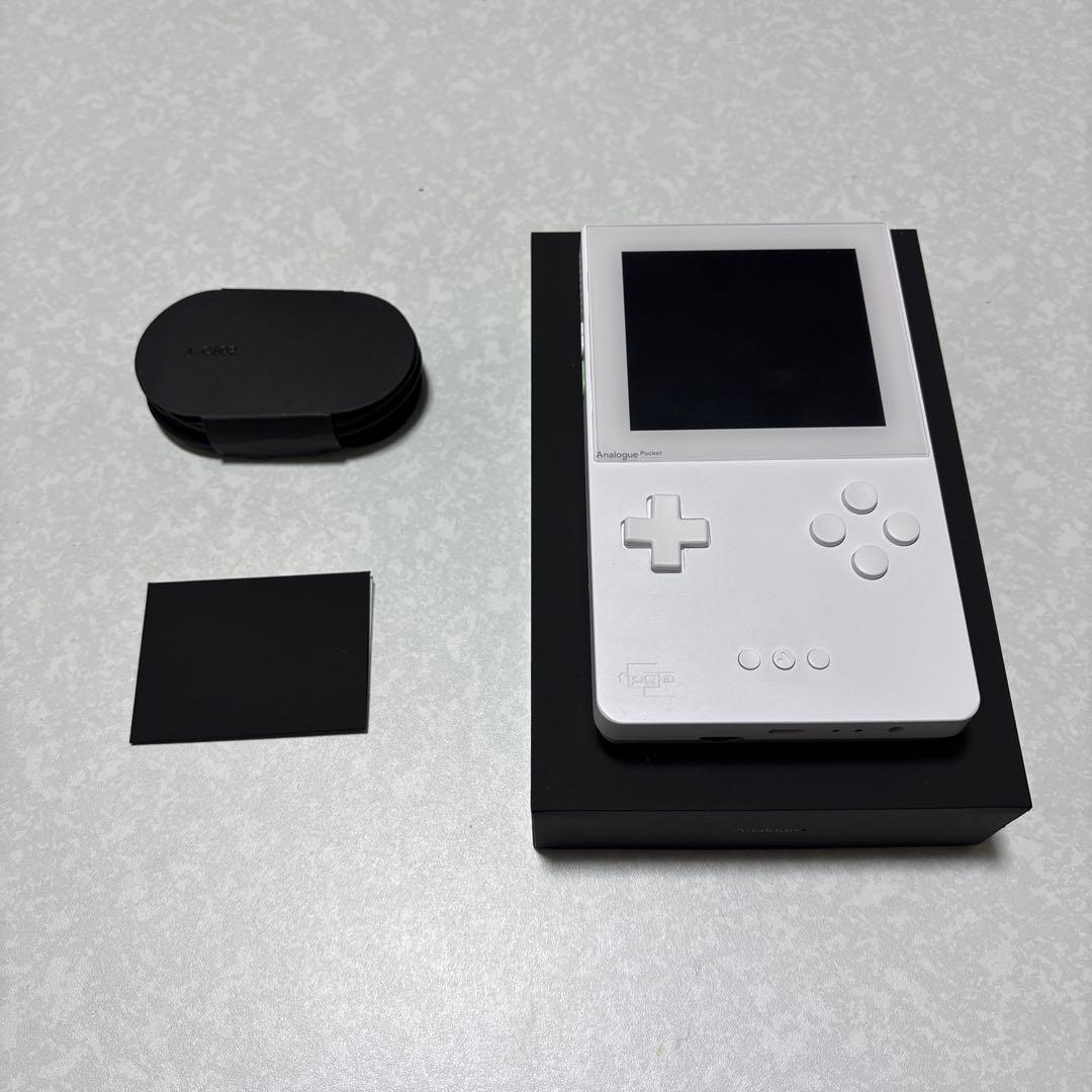 アナログポケット　ホワイト
