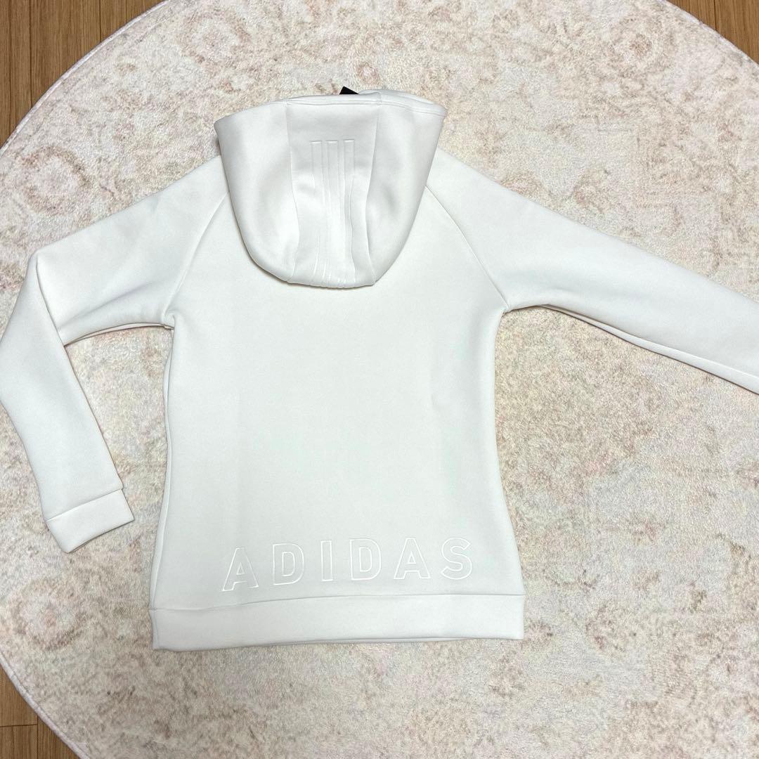 【新品半額】定2.8万！アディダス ゴルフセットアップ M 白✨ダンボールニット