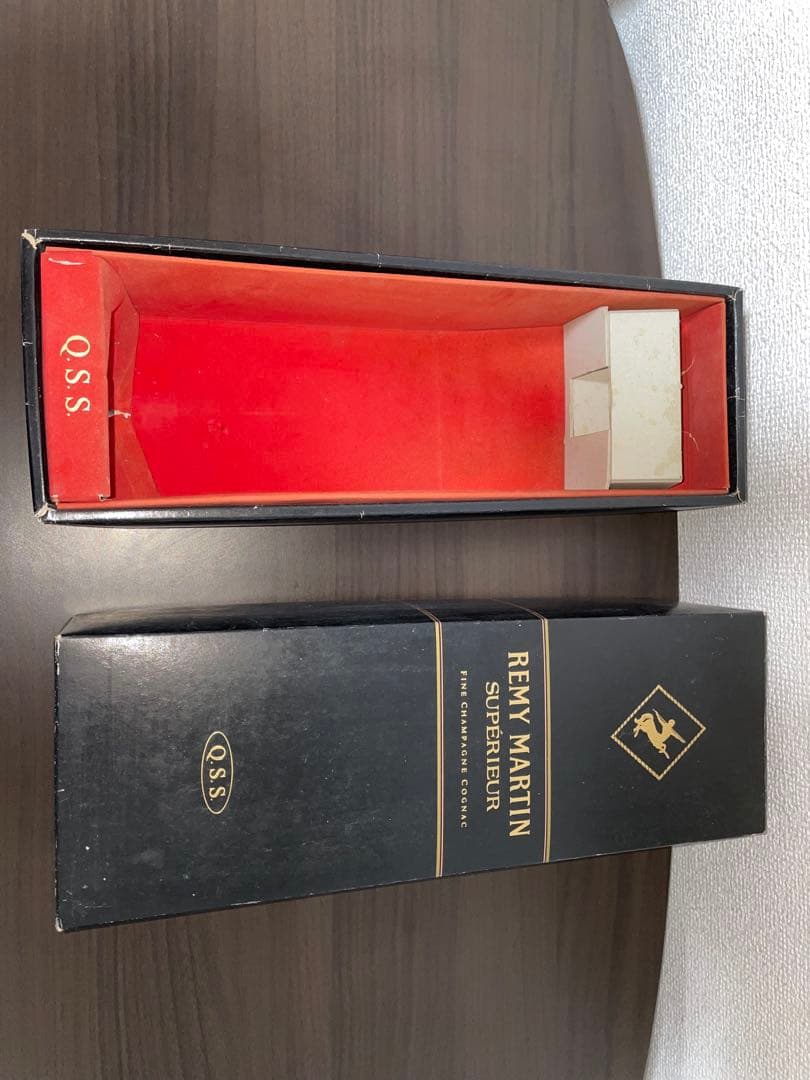 ハ*ハ様 REMY MARTIN SUPERIEUR コニャック ボックス入り