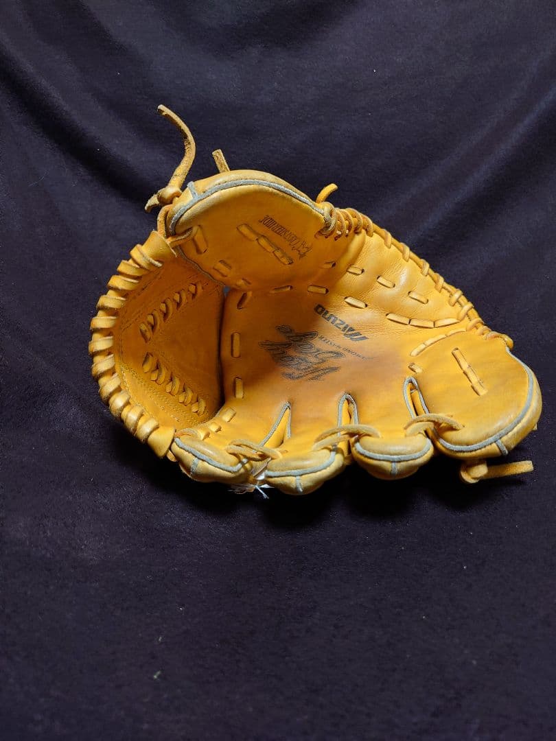 《中古》Mizuno ビクトリーステージ　軟式・左投げ投手用グローブ