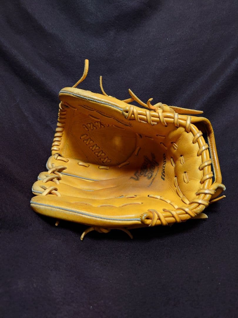 《中古》Mizuno ビクトリーステージ　軟式・左投げ投手用グローブ
