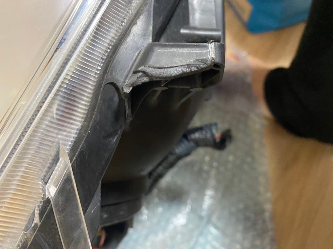 美品 NCP131 NSP 135 130後期 ヴィッツ 純正　右ヘッドライト