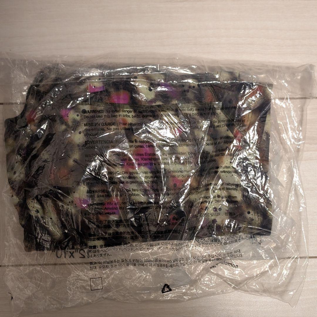 Lululemon タンクトップ