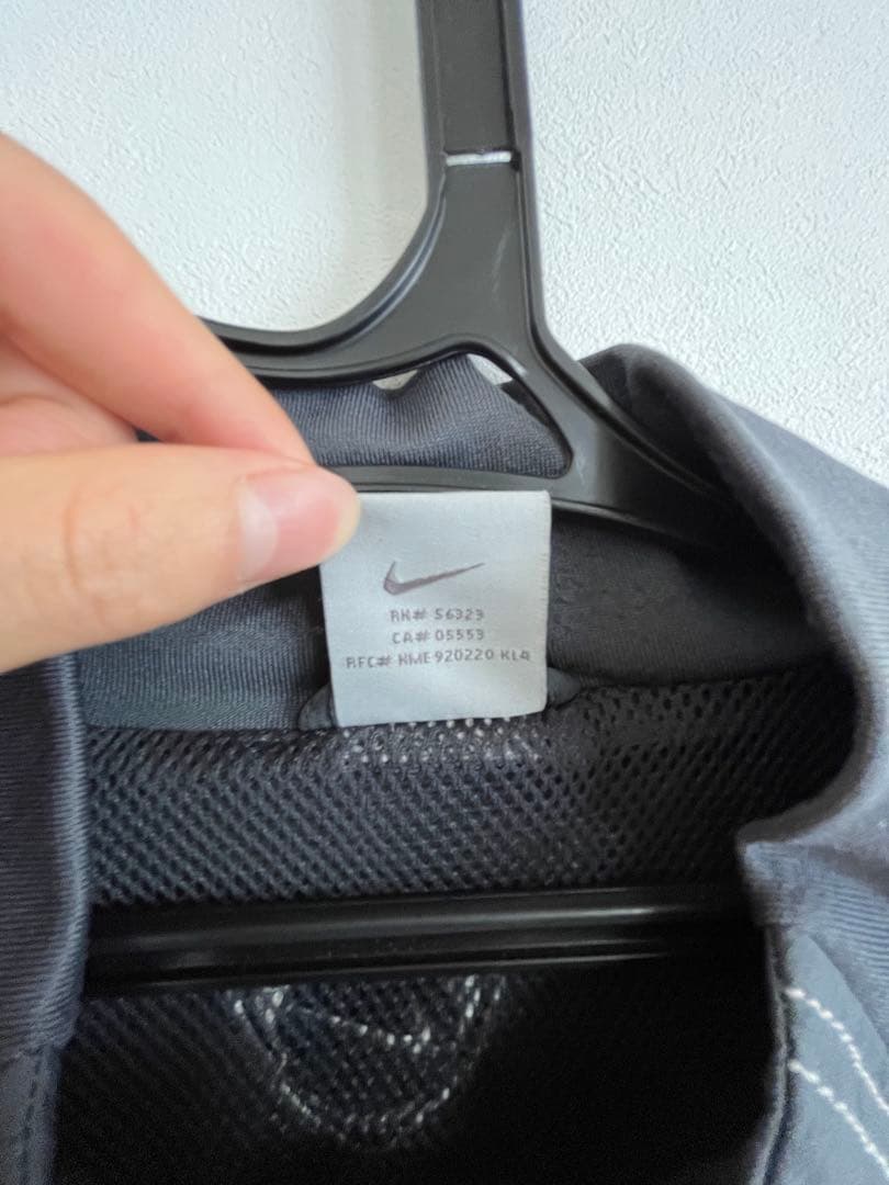 Nike マンチェスター・ユナイテッド ウィンドブレーカー　ジップ欠損あり