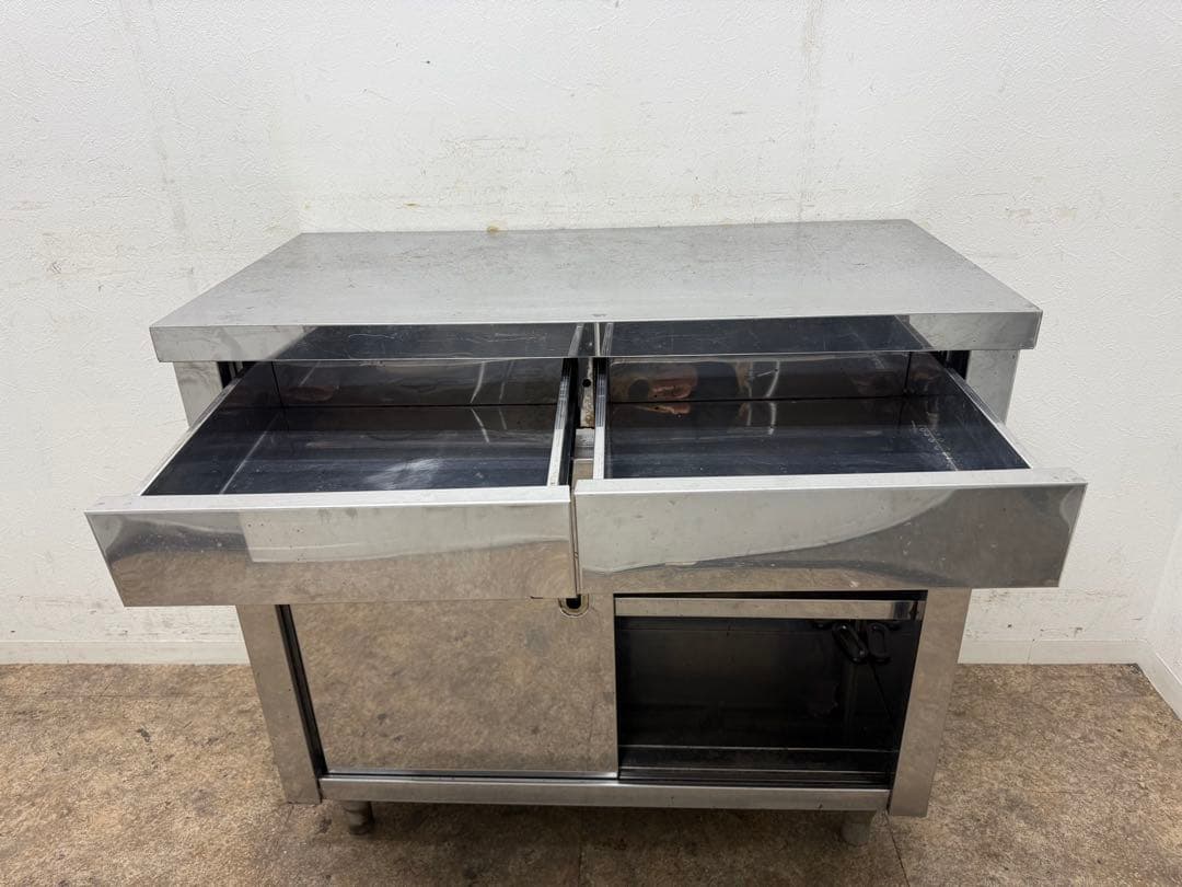 ステンレス　扉引き出し付き　作業台　飲食店　W９００ｘＤ４５０ｘＨ８００ｍｍ