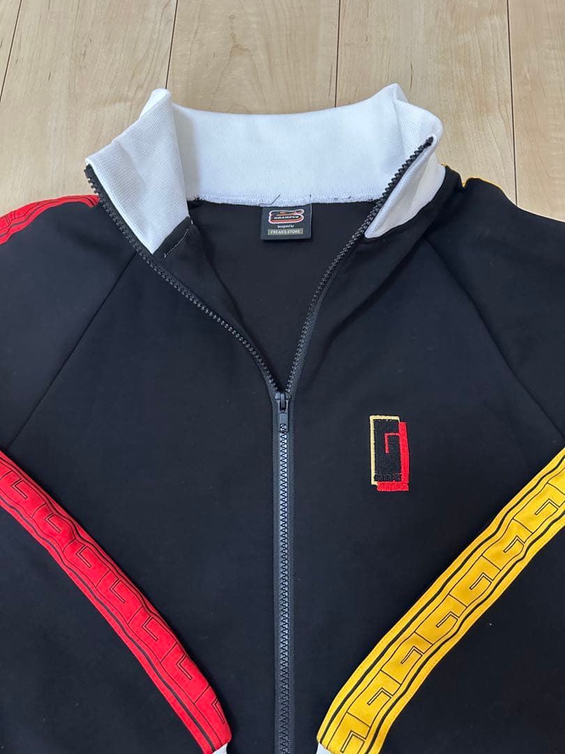 美品）名古屋グランパス FREAK'S STOREコラボジップアップジャッケット