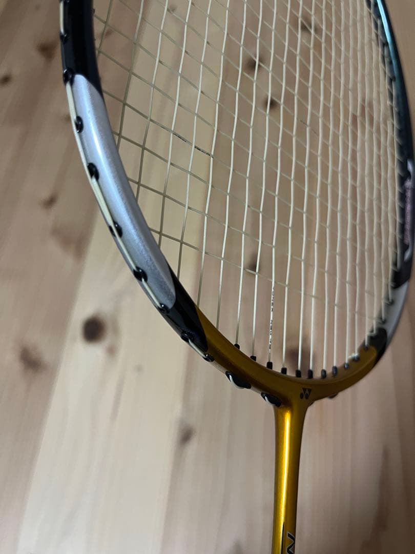 美品YONEX ヨネックスNANOSPEEDナノスピード8000後期廃番65