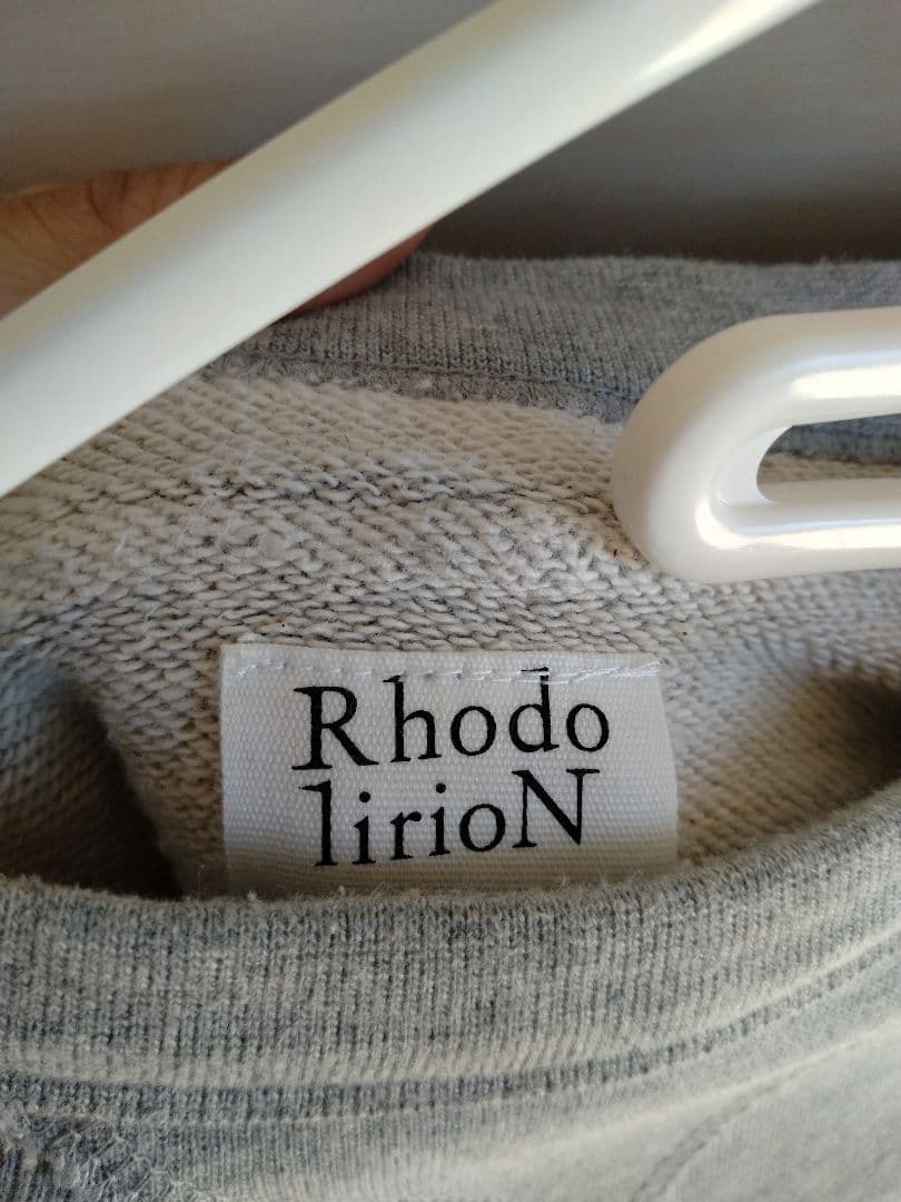 RhodolirioN　ロドリリオン　グレー クロップドパーカー