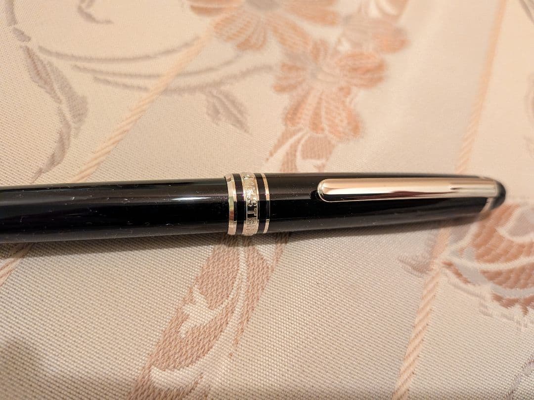 ソ*択様 【未使用】MONTBLANC ボールペン マイスターシュテュック※本体