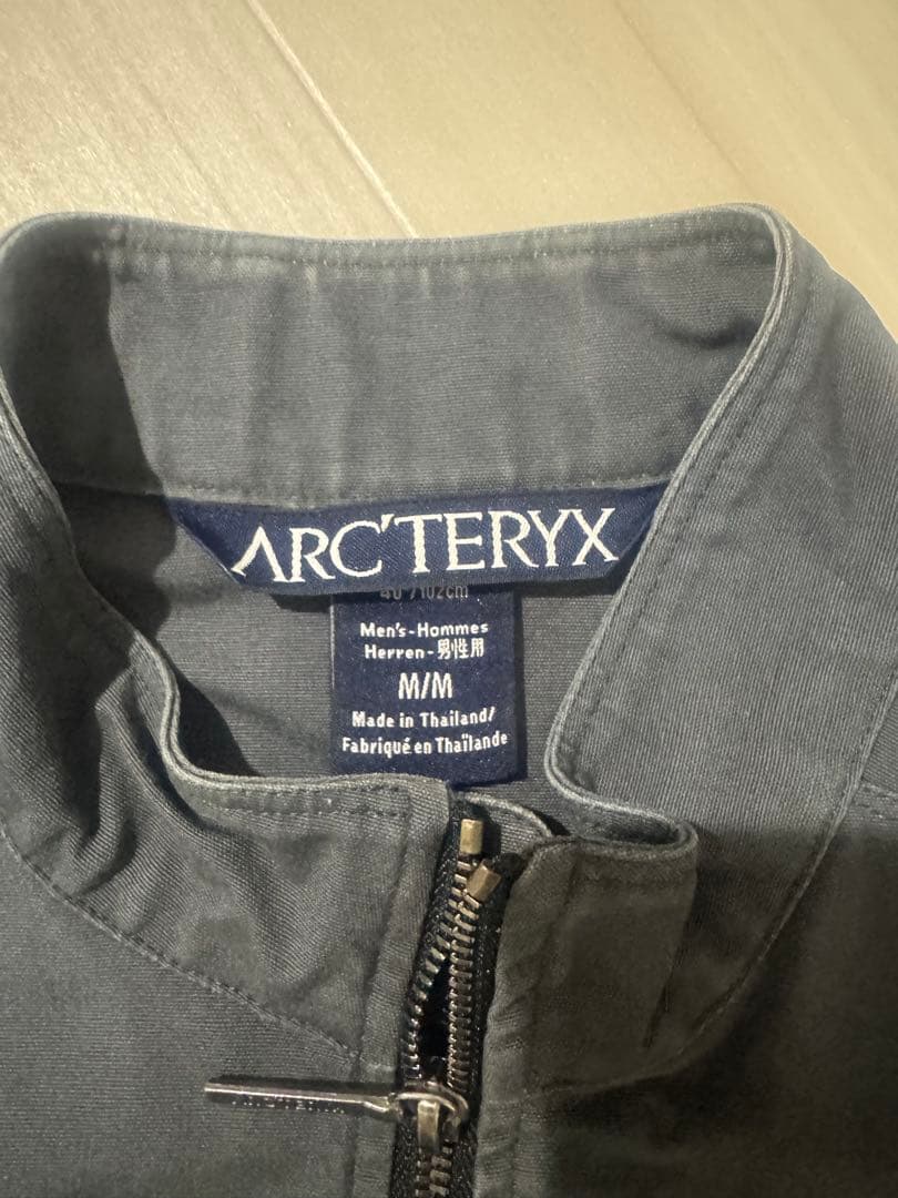 ARC'TERYX グレー ジャケットMサイズ