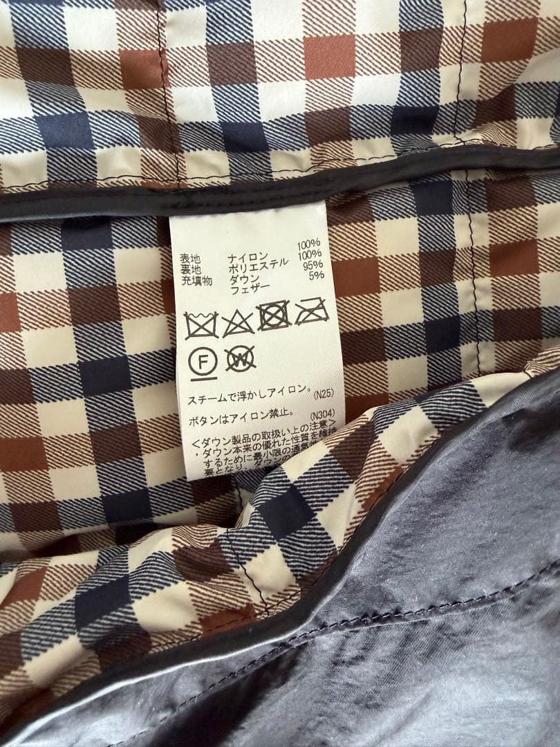 アクアスキュータム ダウンベスト 現行品