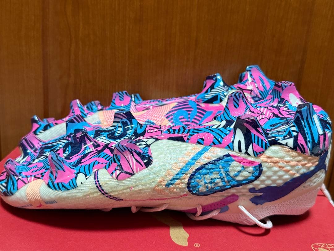 Puma サッカーシューズ・スパイク カラフルデザイン