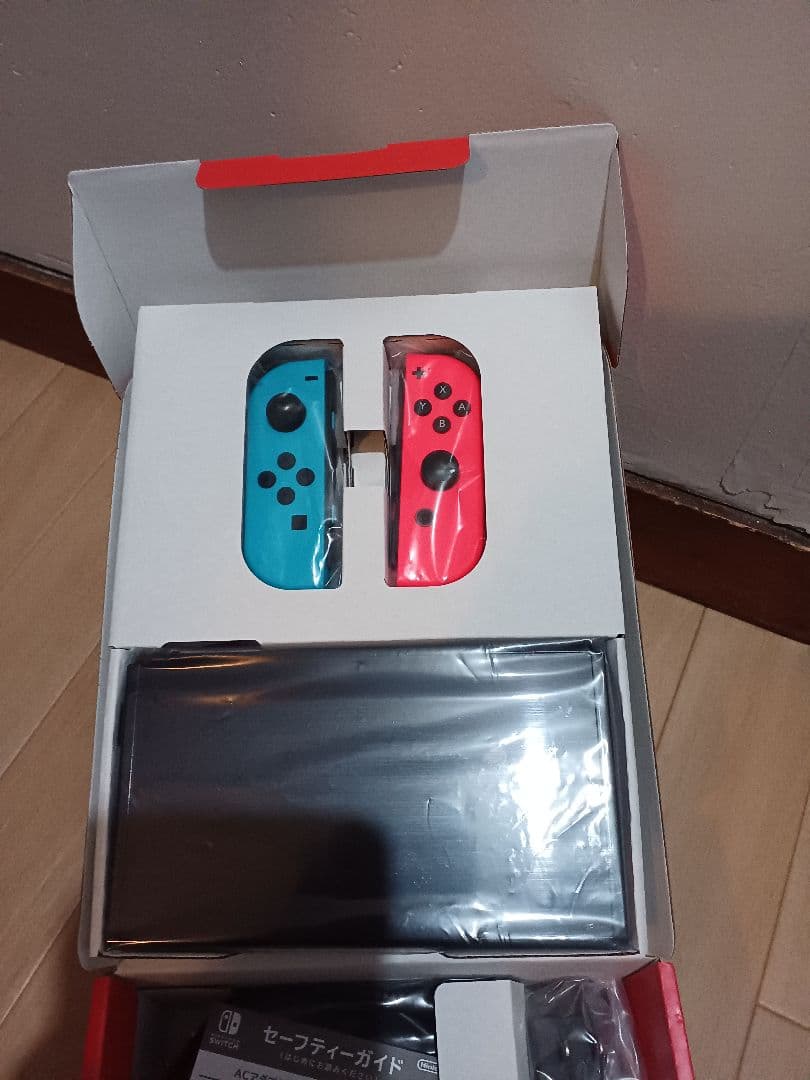 【新品未使用】Nintendo ネオンブルー/ネオンレッド & ホワイト２台