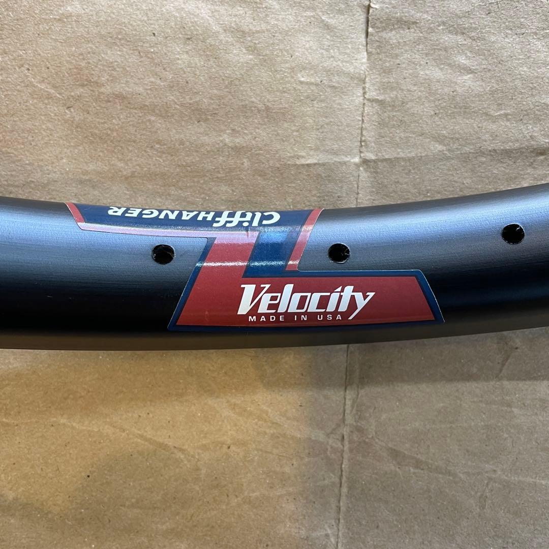【新品未使用】Velocity Cliffhanger 20”32Hリム 1本
