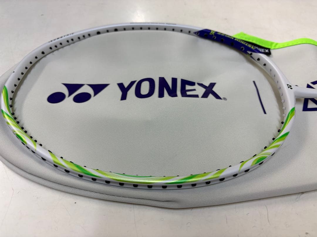 【新品・国内正規品】YONEX アストロクス100ZZ VA 4U6