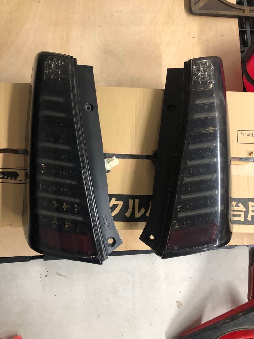 mh23s ワゴンR ヴァレンティ スモーク　テールランプ