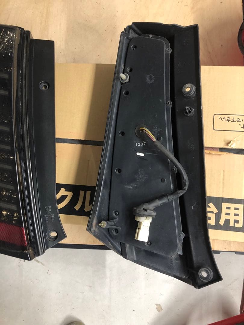 mh23s ワゴンR ヴァレンティ スモーク　テールランプ