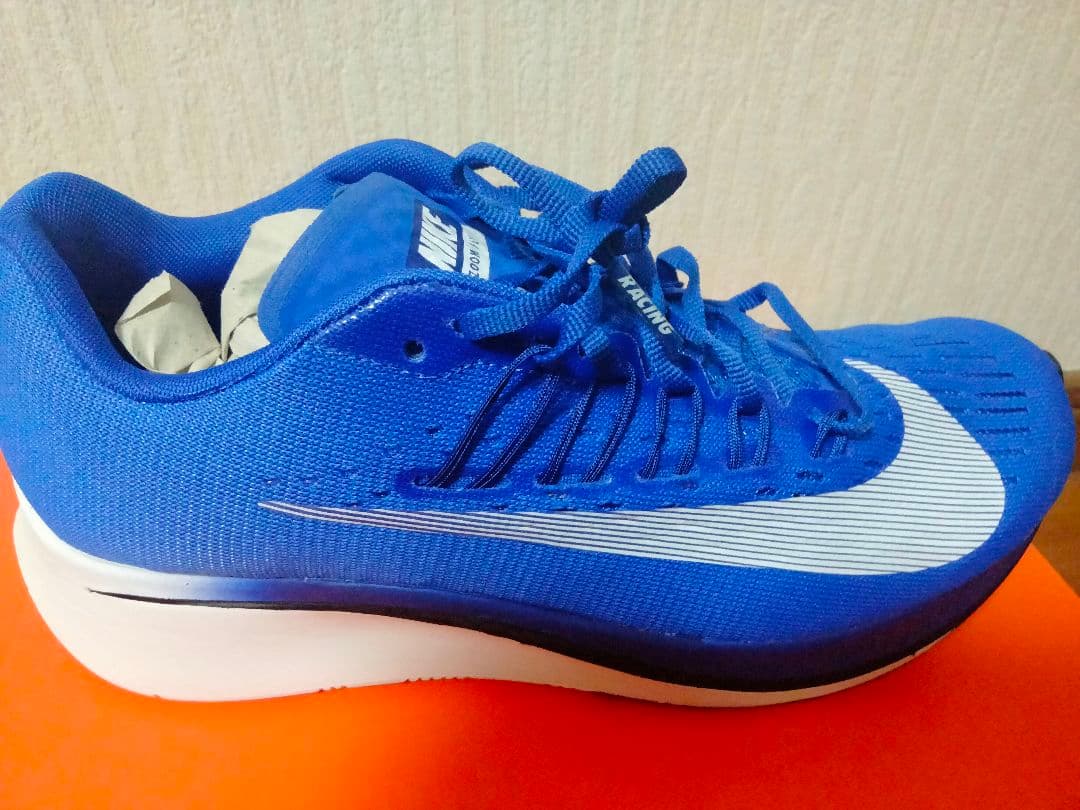 NIKE【新品未使用】ウィメンズ　ズームフライ☆25cm