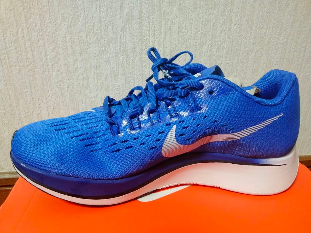 NIKE【新品未使用】ウィメンズ　ズームフライ☆25cm