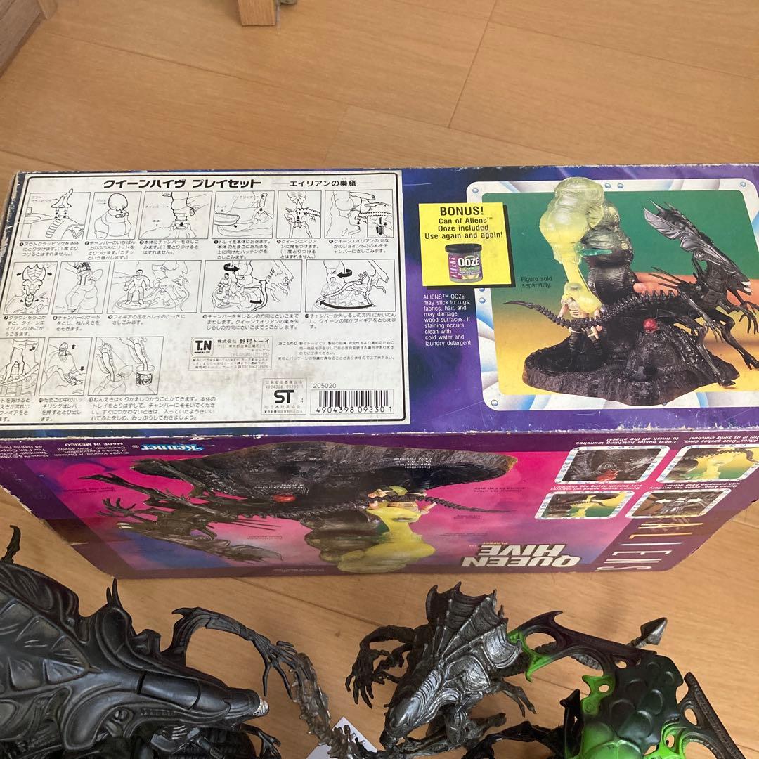 ALIENS QUEEN HIVE PLAYSET 他フィギュア4体セット