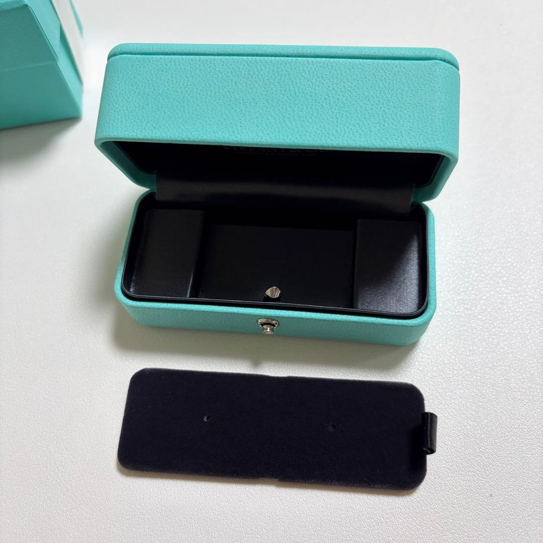 美品　ティファニー　ピアスケース　空箱　現行品　ブルーボックス