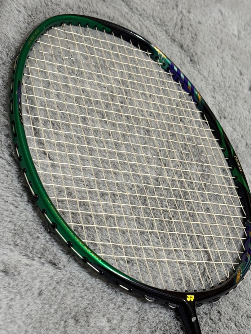 YONEX ヨネックスアストロクス99 LCW リーチョンウェイ モデル4UG5