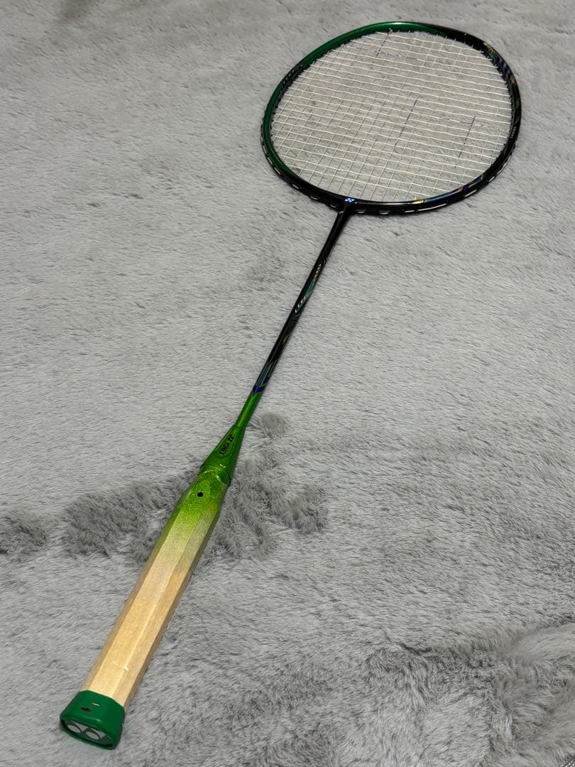 YONEX ヨネックスアストロクス99 LCW リーチョンウェイ モデル4UG5