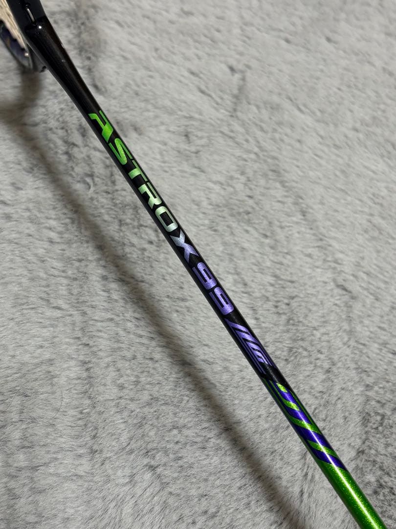 YONEX ヨネックスアストロクス99 LCW リーチョンウェイ モデル4UG5
