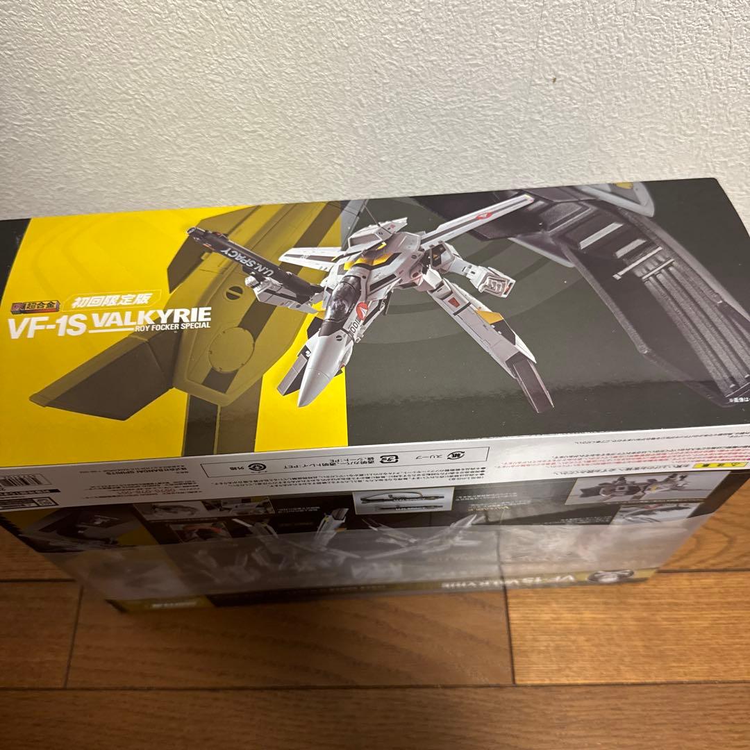 DX超合金　初回限定版　VFー1Sバルキリーロイフォッカースペシャル