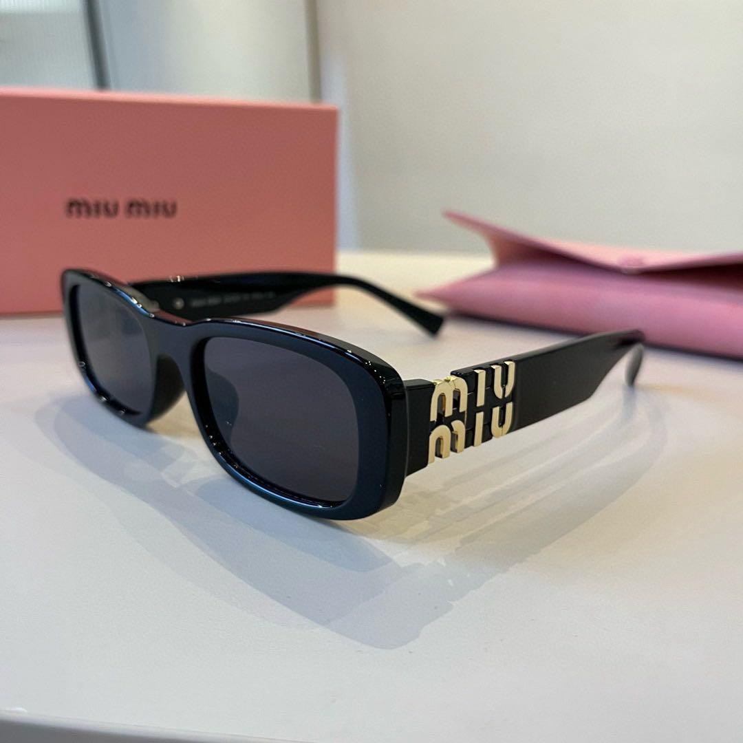 MIU MIU ミュウミュウ サングラス ロゴ ブラック SMU8149