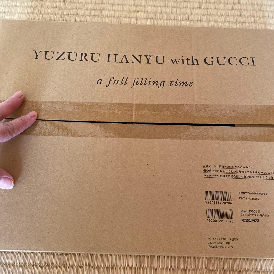 YUZURU HANYU with GUCCI アートブック＆AQUAパンフ